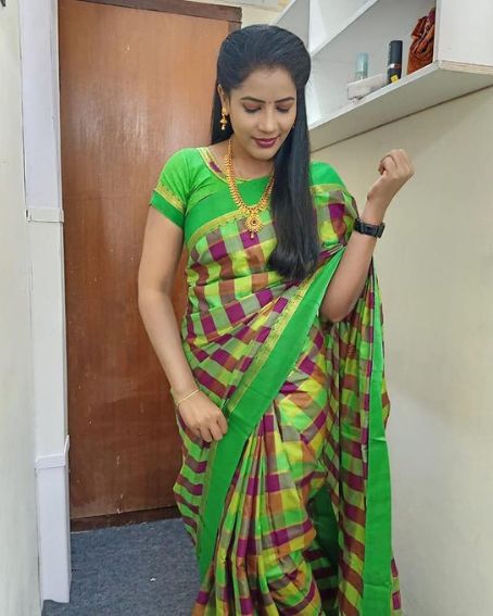 Mid-sleeve Multicolored Checked Saree Blouse