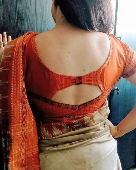 Short Sleeve Cotton Saree Back Neck Blouse Design