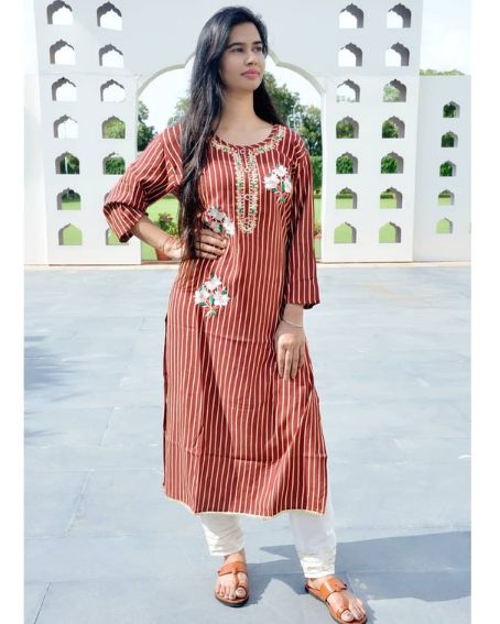 3/4th Sleeve Neck Embroidery Kurti