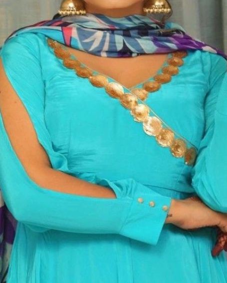 Big Slit with Cuffed Full-Length Kurti Sleeves