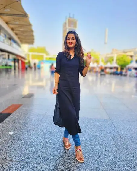 Collar Neck Dark Blue Kurti with Jeans