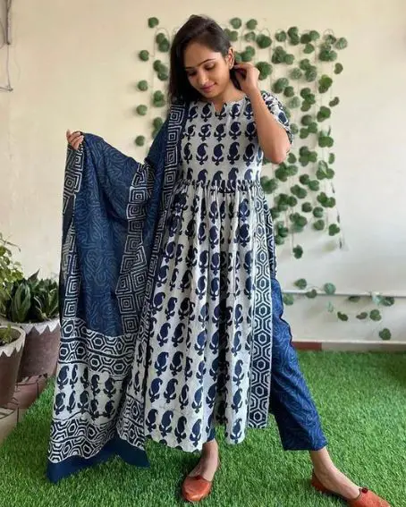 Premsetu Mal Cotton Print Naira Slit Cut Kurti On Embroidered Thread Work  With 3/4th Sleeve(PS1267A) at Rs 1095 | Kurti & Bottom in Surat | ID:  2850655831891