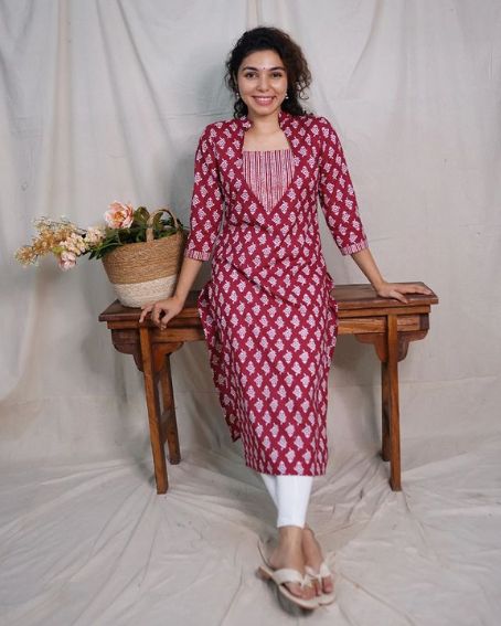 Elbow Sleeve Collar Neck Kurti