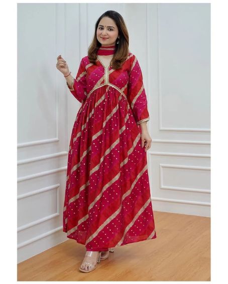 Exquisite Embroidery V Neckline Kurti