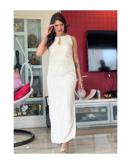Front Keyhole Boat Neck White Chikankari Kurti