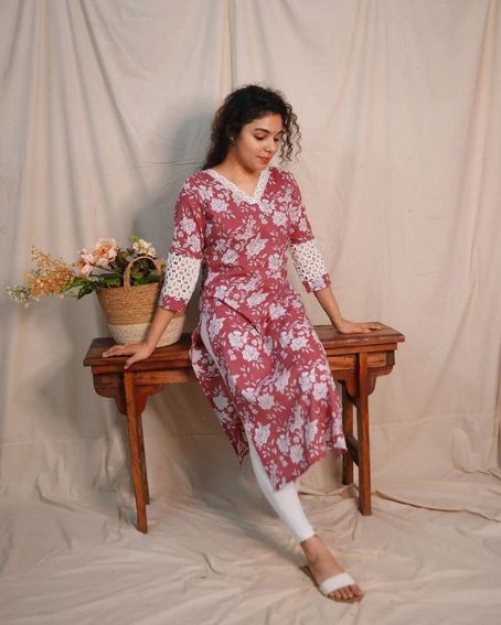 Hakoba Patch Sleeve with Crochet Lace V-Neck Designed Kurti