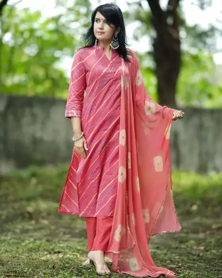 Lehariya Print Collar Neck Kurti