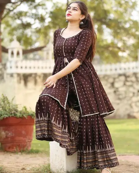 Potli Button Detailing Three Fourth Sleeve Lace Work Kurti