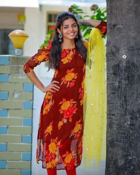 Puff Elbow Sleeve Trendy Boat Neck Design for Kurti