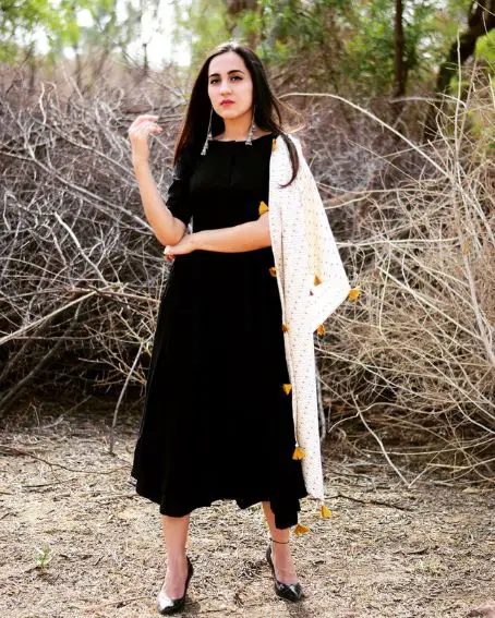 Simple and Classy Plain Black Kurti with Block Printed Dupatta