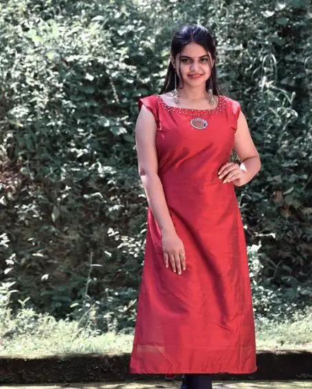Sleeveless Neck Embroidery Kurti with Mirror Work