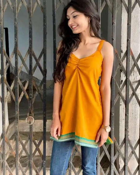 Sleeveless Orange and Green Short Kurti