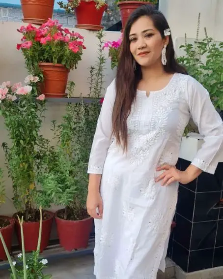 Small U Slit Round Neck Chikankari Kurti
