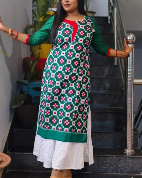 Stunning Neck Design with a Patchwork of Samablpuri Dress