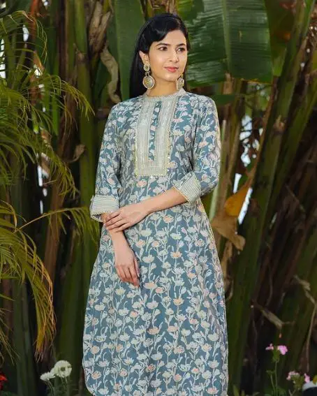 Three-Fourth Length Kurti Sleeves with Cuffs