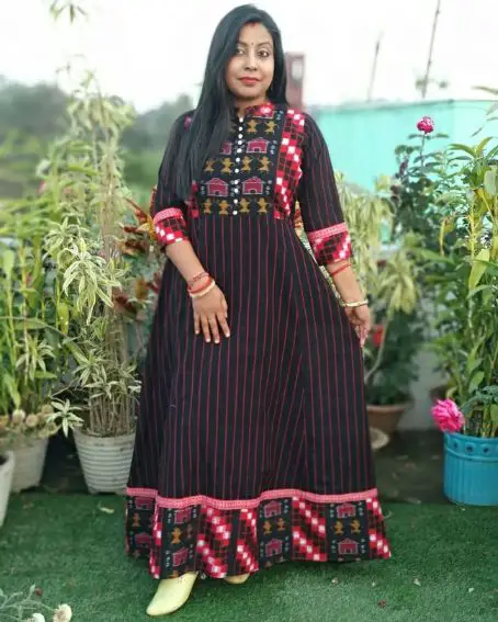 Traditional Long Sambal Puri Dress with Collar Neck Design