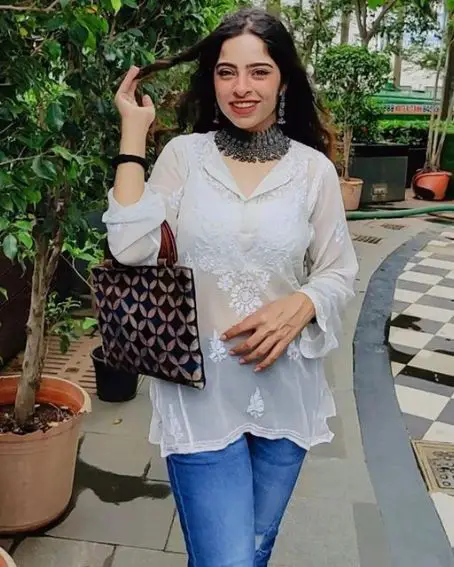 Transparent Sleeve Collar Style Neck Kurti