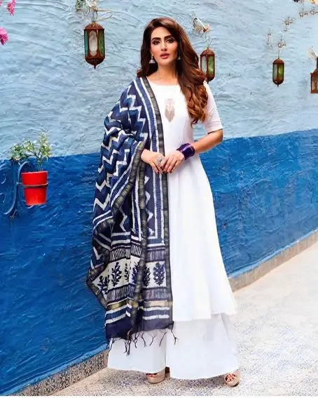 Khadi White Embroidered Shawl Dupatta | Latest Kurti Designs