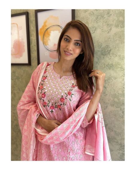 V Notched Mirror Work Neck Embroidery Kurti
