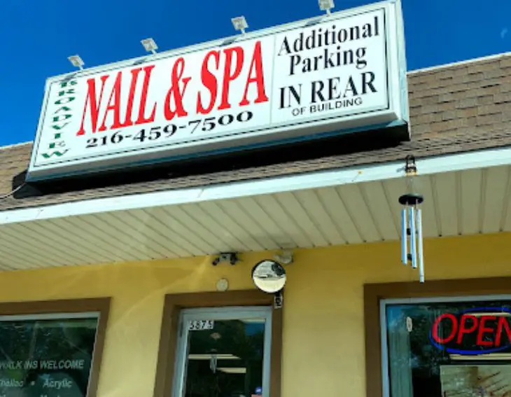 Broad view Nail Spa Near Me in Cleveland