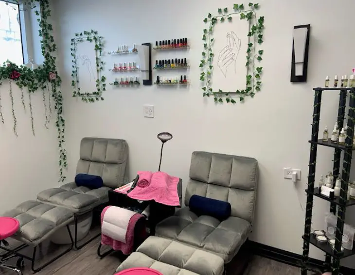 Cilverbow Botanicals Nail Salon Miami Near Me in Miami