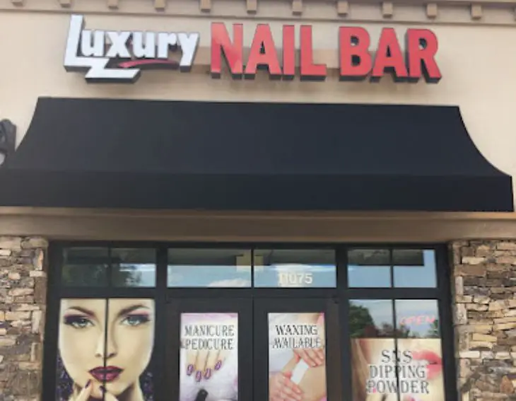 Luxury Nail Bar Near Me in Knoxville Tennessee