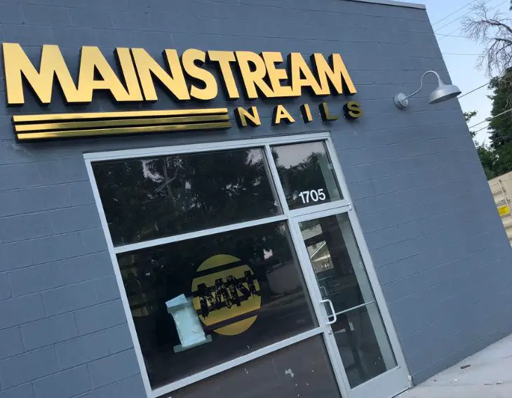 Mainstream Nails Near in Denver