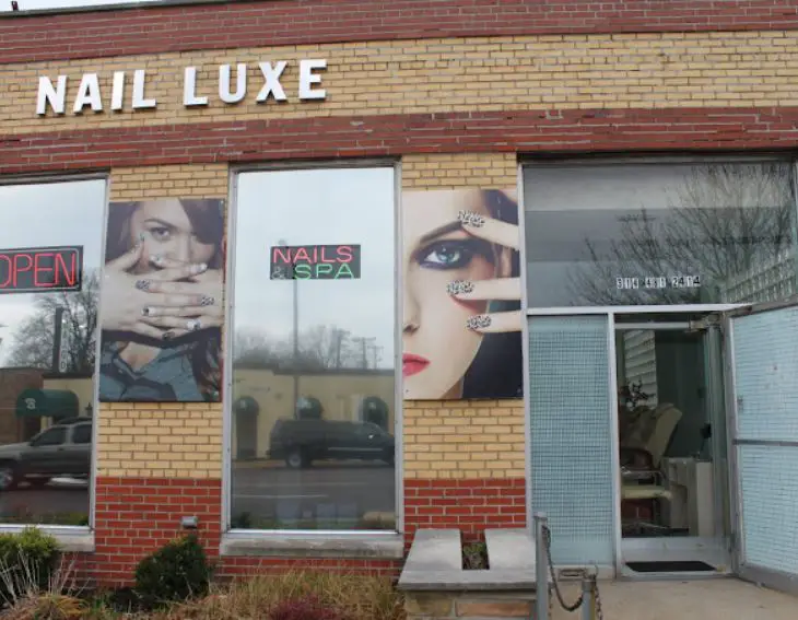 Nail Luxe Near Me in St Louis