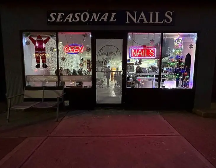 Seasonal Nail Salon Near Me in Pittsburgh