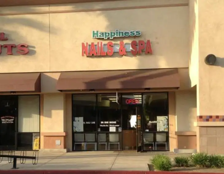 Happiness Nails Spa Near Me in Bakersfield