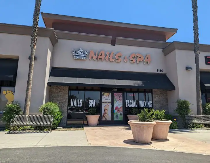 Royal Nails and Spa Near Me in Bakersfield