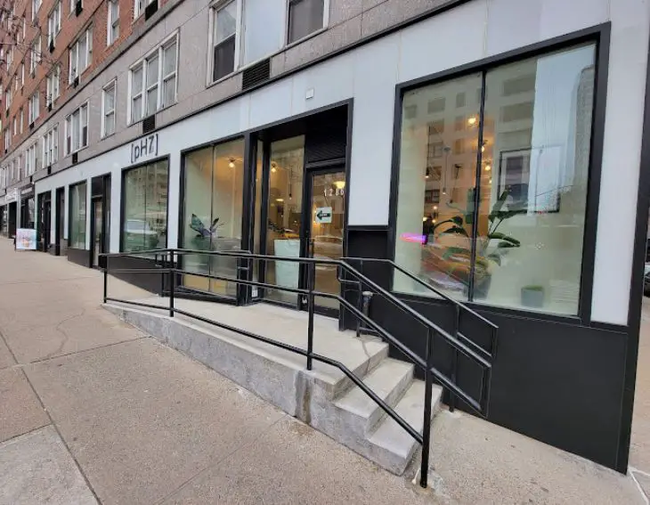 The [pH7] Natural Nails and Sugaring Near Me In Upper East Side