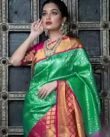 Beautiful Designer Kanjeevaram Silk Saree With Blouse Piece For Women