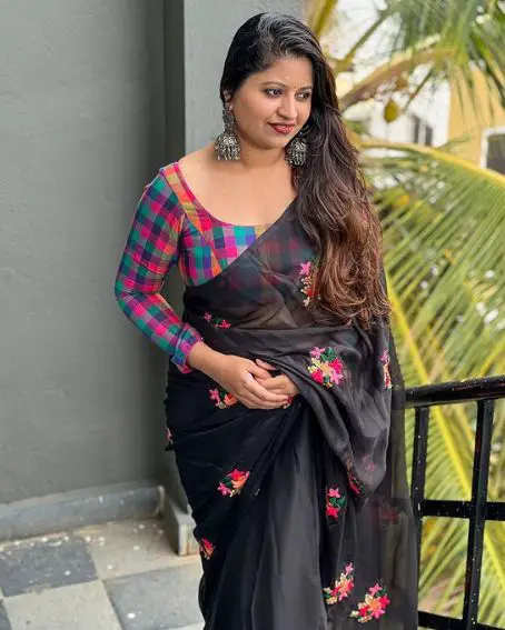 Black Plain Saree with Checks Blouse Design