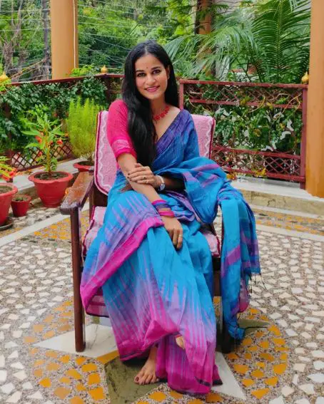 Blue Bengali Saree with Pink Blouse