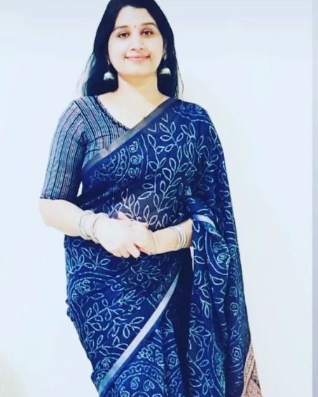 Blue Linen Sari with Beautiful Digital Bandhani Print Saree with Stripes Blouse