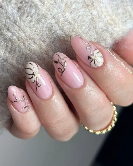 Chrome Pumpkins_ Fall_Winter Nail Art Inspo