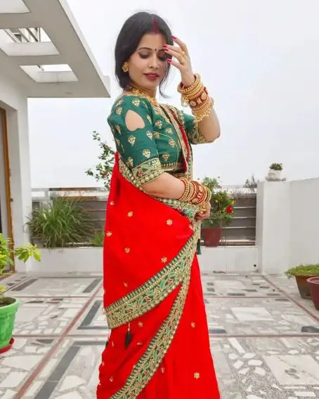 Fabric Vichitra Silk Red Saree with Green Blouse