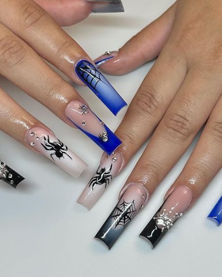 Frenchtip halloween Spooky Nail Design