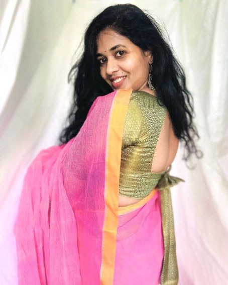 Gold Color Blouse Bow Design With Pink Saree