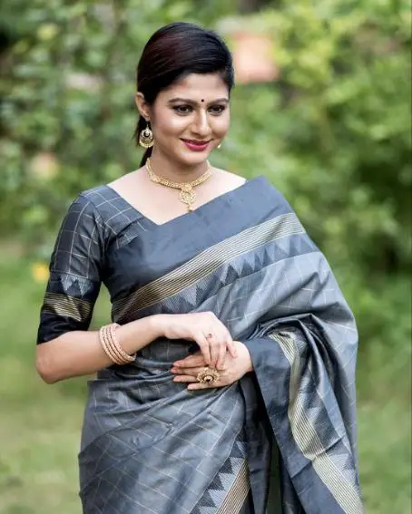 Gray Color Soft Raw Silk Saree With Checks Blouse