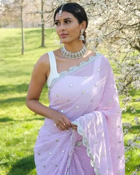 Lavnder Saree with White Square Neck Blouse Design