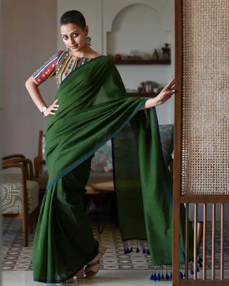 Olive Cotton Blend Solid Saree