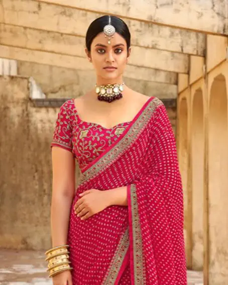 Red Bandhani Design Saree With Embroidery Work Thread Work Blouse