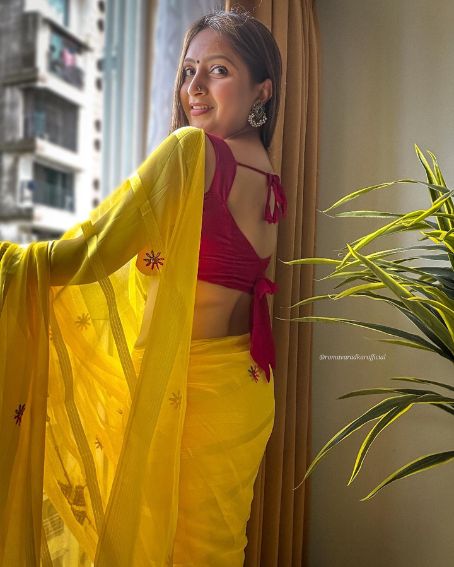 Red Sleeveless Blouse with Back Open