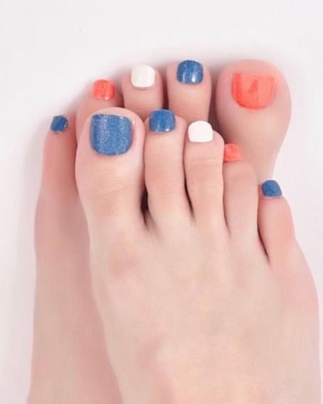 Red White & Blue Toe Nail Art