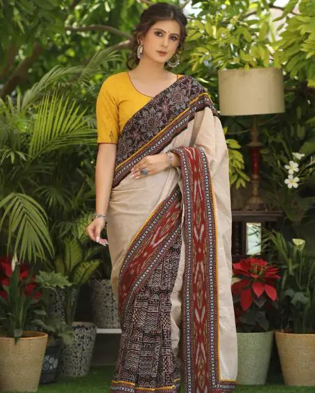 Smart Cotton Ajrakh & Plain Cream Cotton Saree With Beautiful Blouse