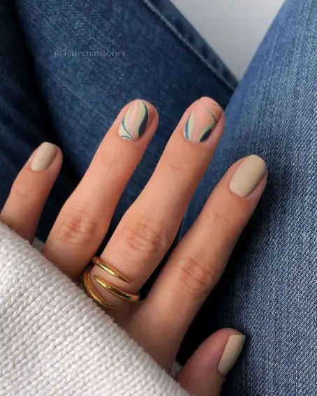 Water Marble Nail Art Design Inspo for Fall by Jasmin