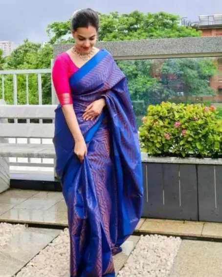 Woven Banarasi Pure Silk Saree