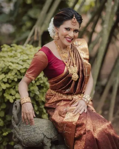 Kerala Wedding Style for Broad Shoulders